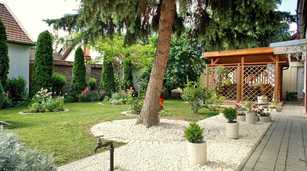 Hajnal Apartman Villa Gyula Ngoại thất bức ảnh