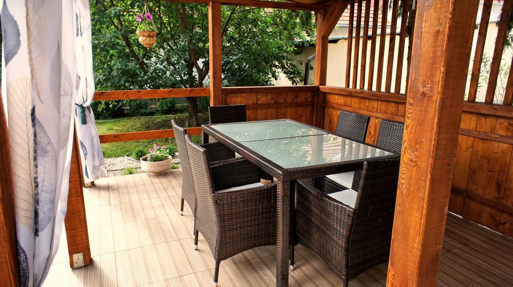 Hajnal Apartman Villa Gyula Ngoại thất bức ảnh