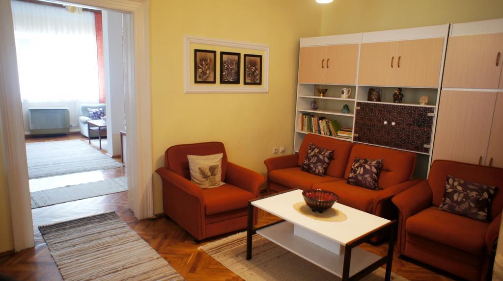 Hajnal Apartman Villa Gyula Ngoại thất bức ảnh